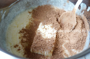 tort-sufle-s-klubnikoj-5