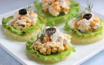 Закуска с курицей и ананасами