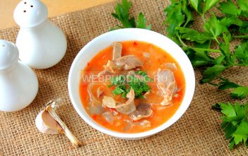 Гуляш из куриных желудков